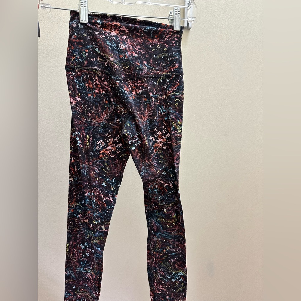 Lululemon print leggings